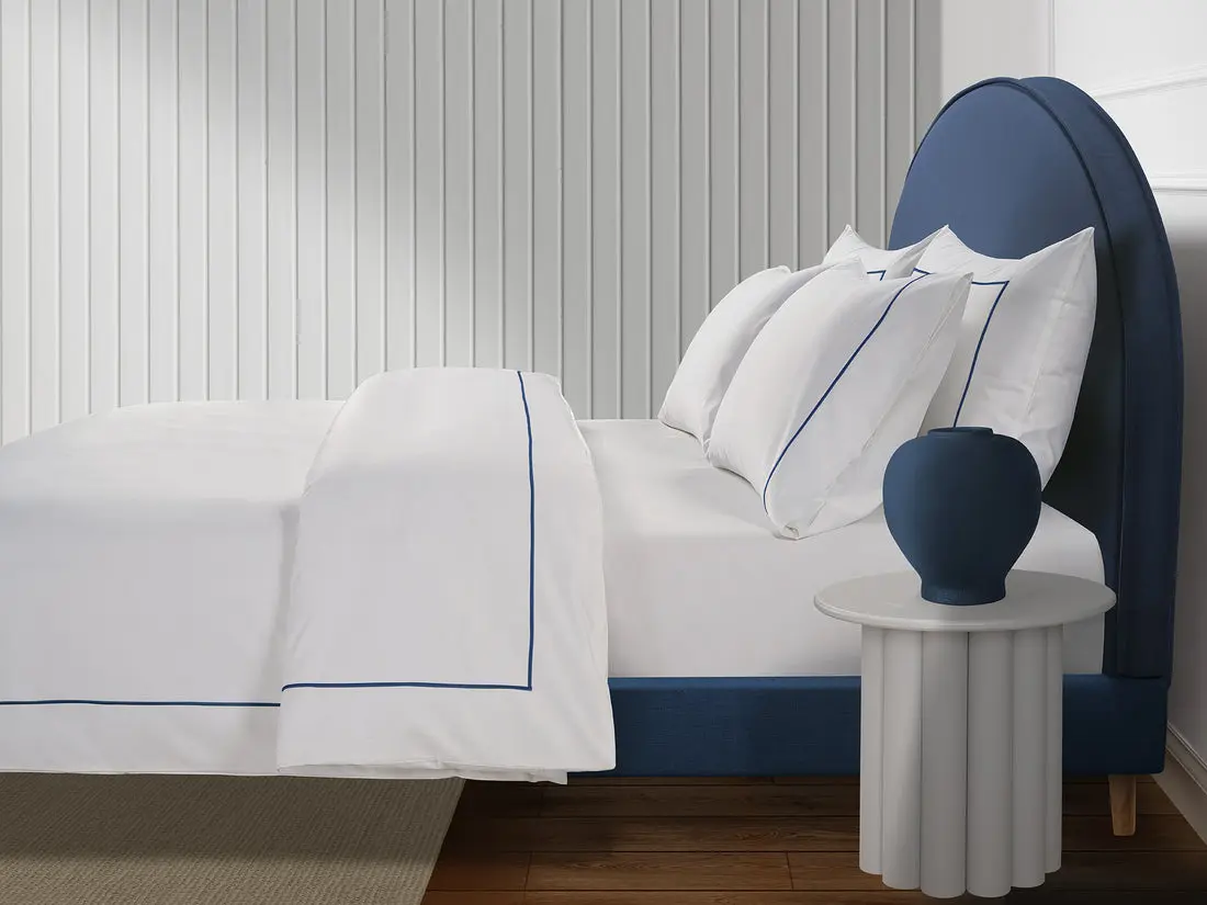 Navy Cedarhurst 800 Thread Count Egyptian Cotton Duvet Cover - Image 2