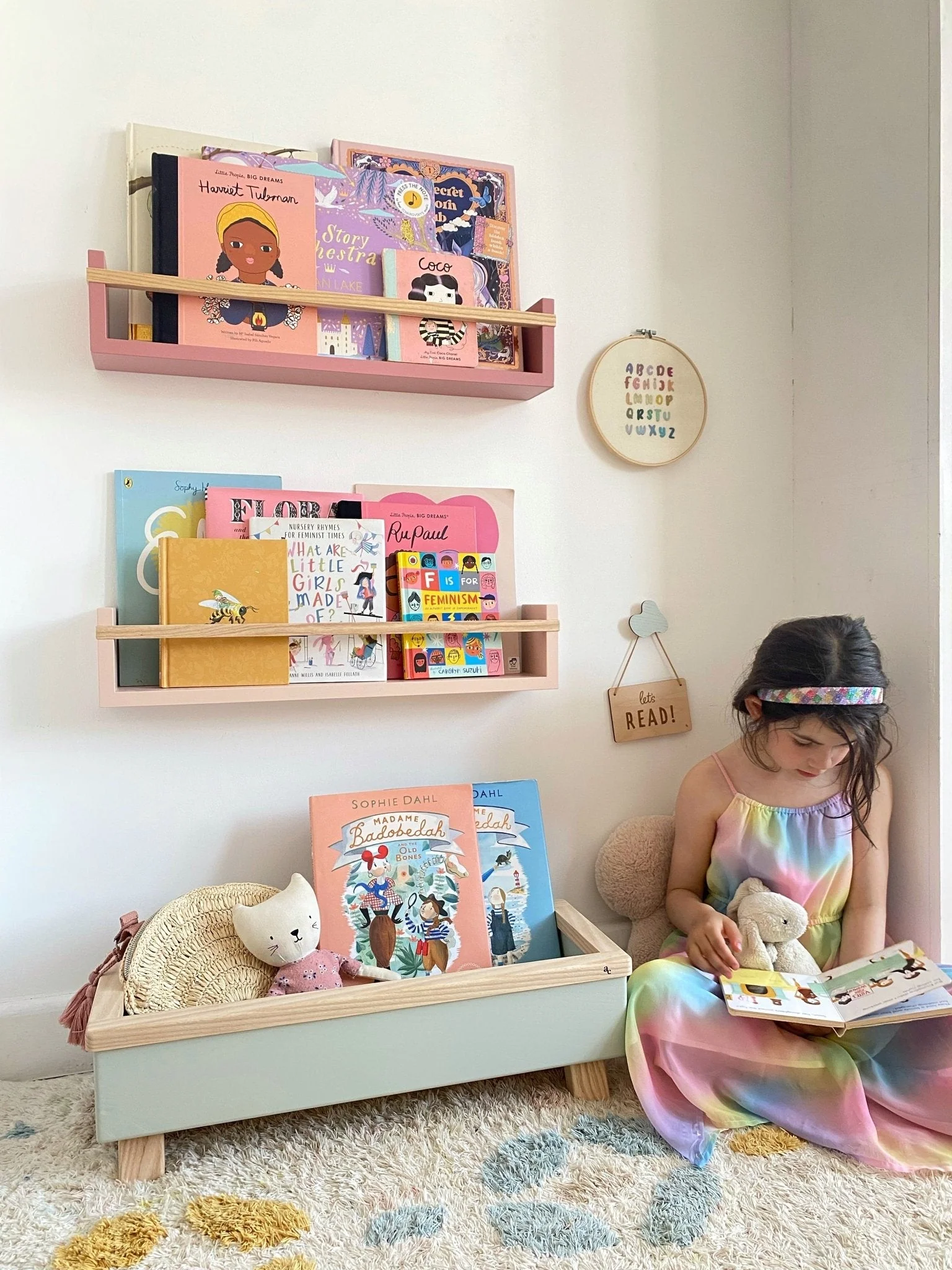 Autumns Corner - The Colour Pop Bookshelf - Image 8