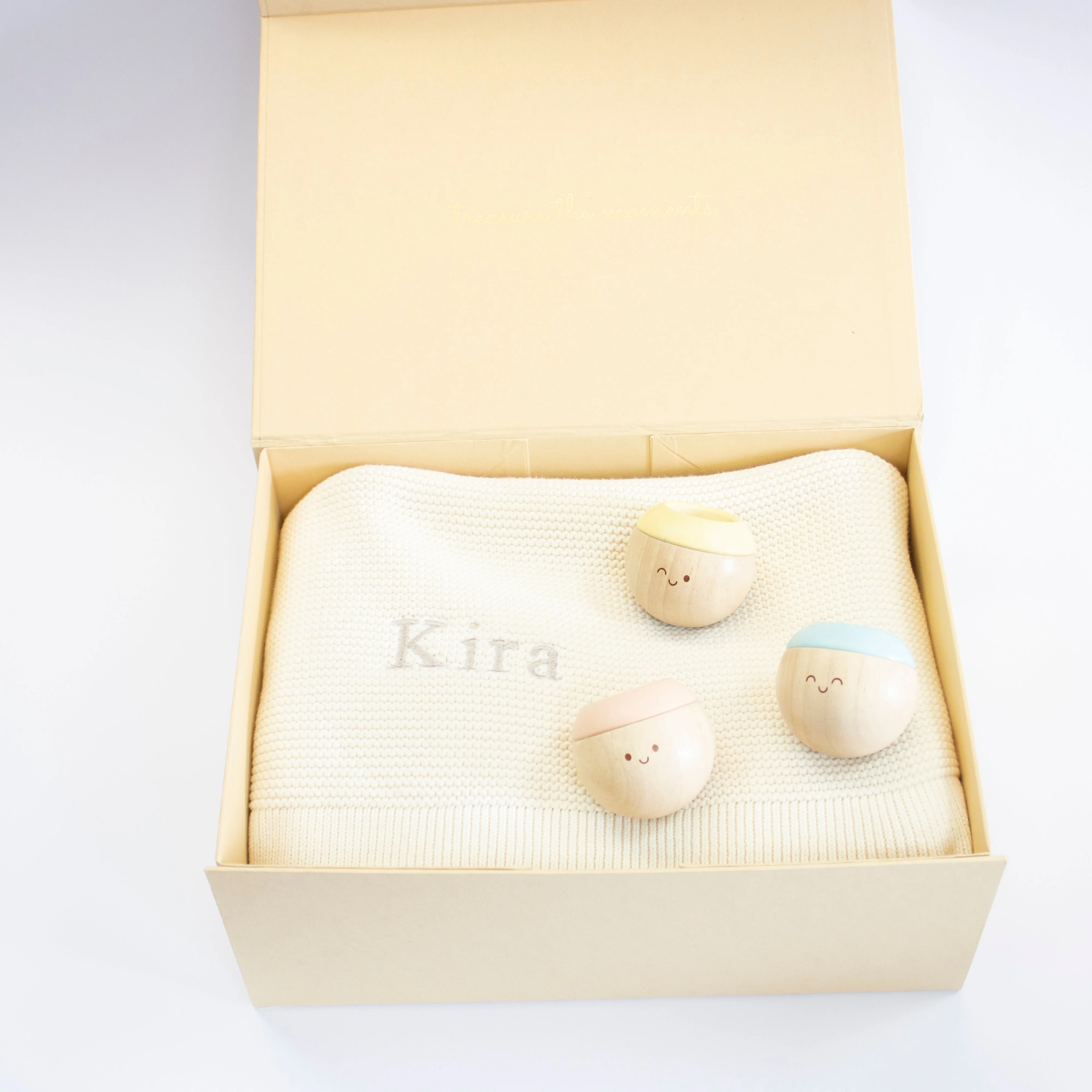 BLANKET AND SENSORY BALLS GIFT SET - Image 6