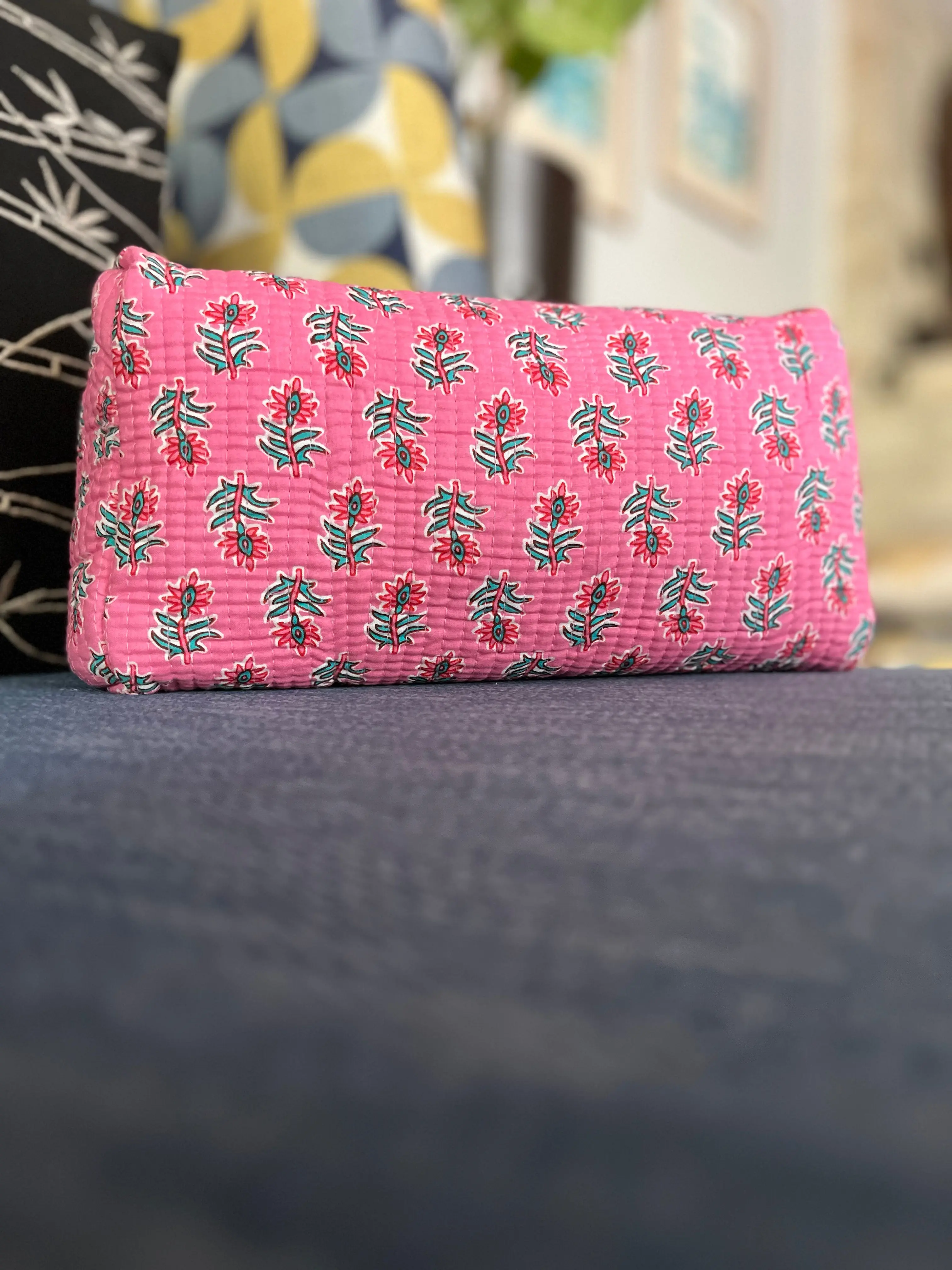 Devika make up pouch - Image 3