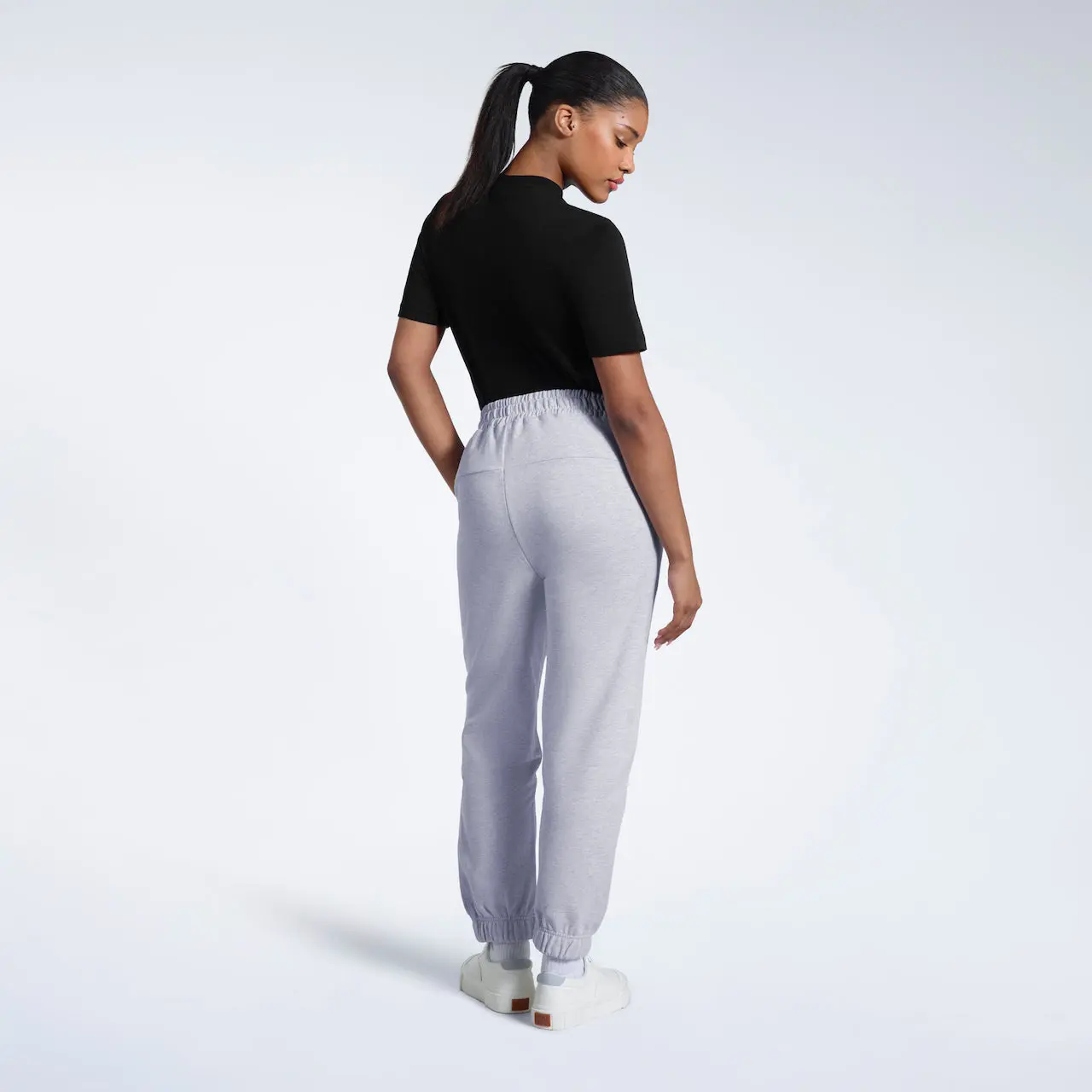 Heavyweight Women's Organic Logo Joggers - Image 16