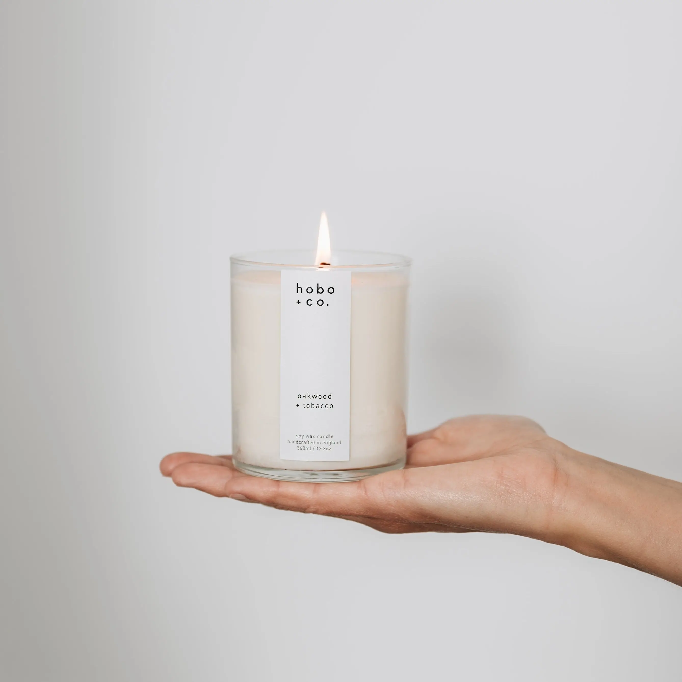 Large Oakwood and Tobacco Candle - Image 3