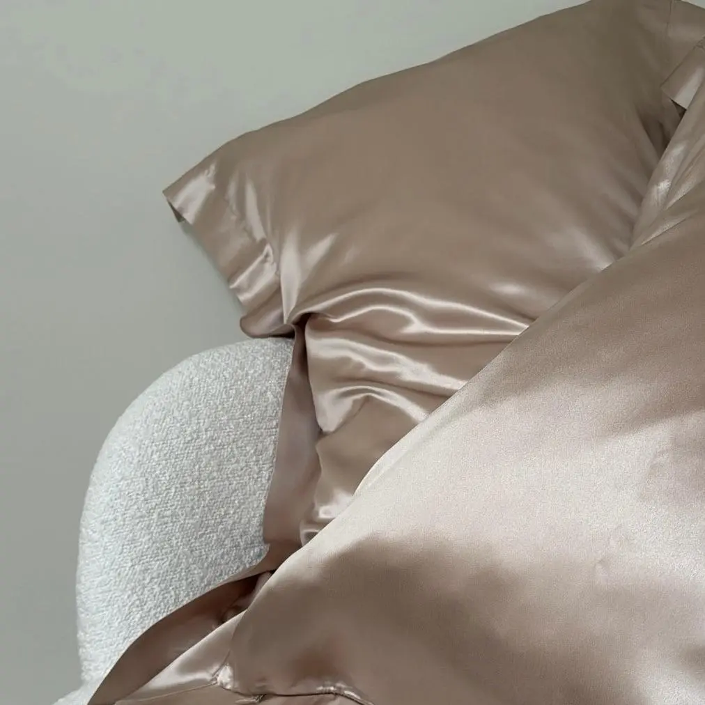 Lucinda Oxford Set of 2 Silk Pillowcases - Image 4
