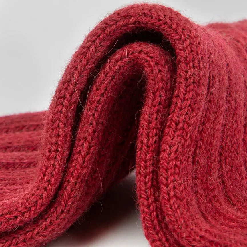 Luxury lounge socks in British alpaca - Wine - Image 4