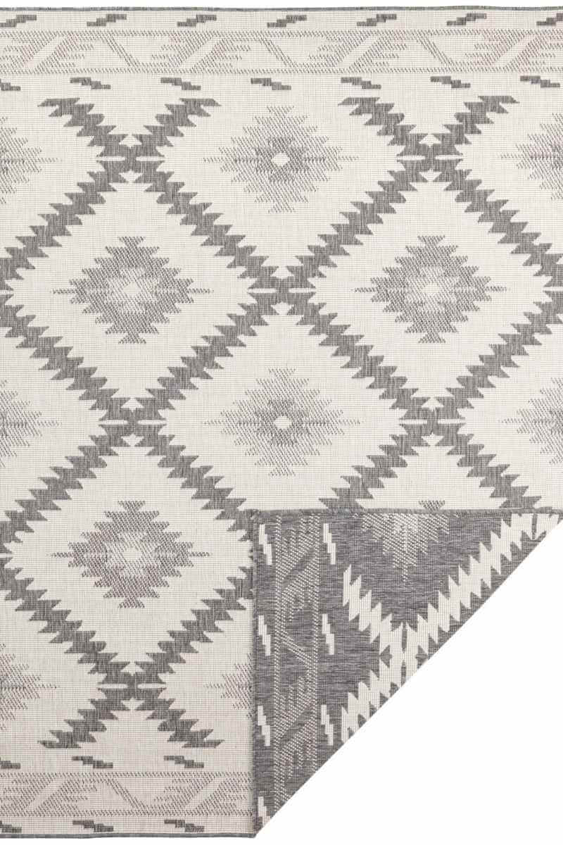 Malibu Reversible Indoor-Outdoor Rug Diamond Design - Image 21