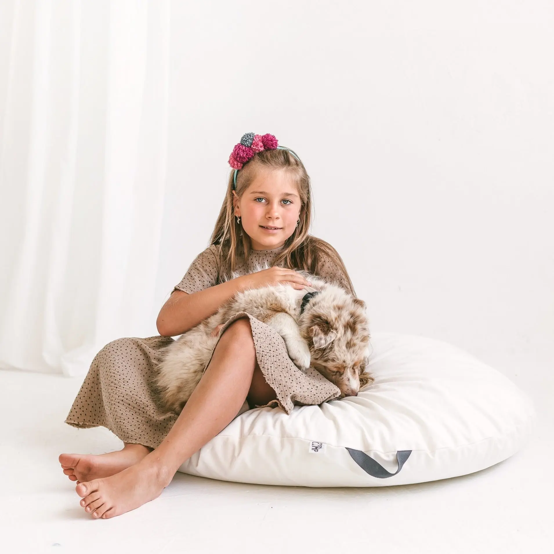 Lounger Floor Pillow with Handle - Image 3
