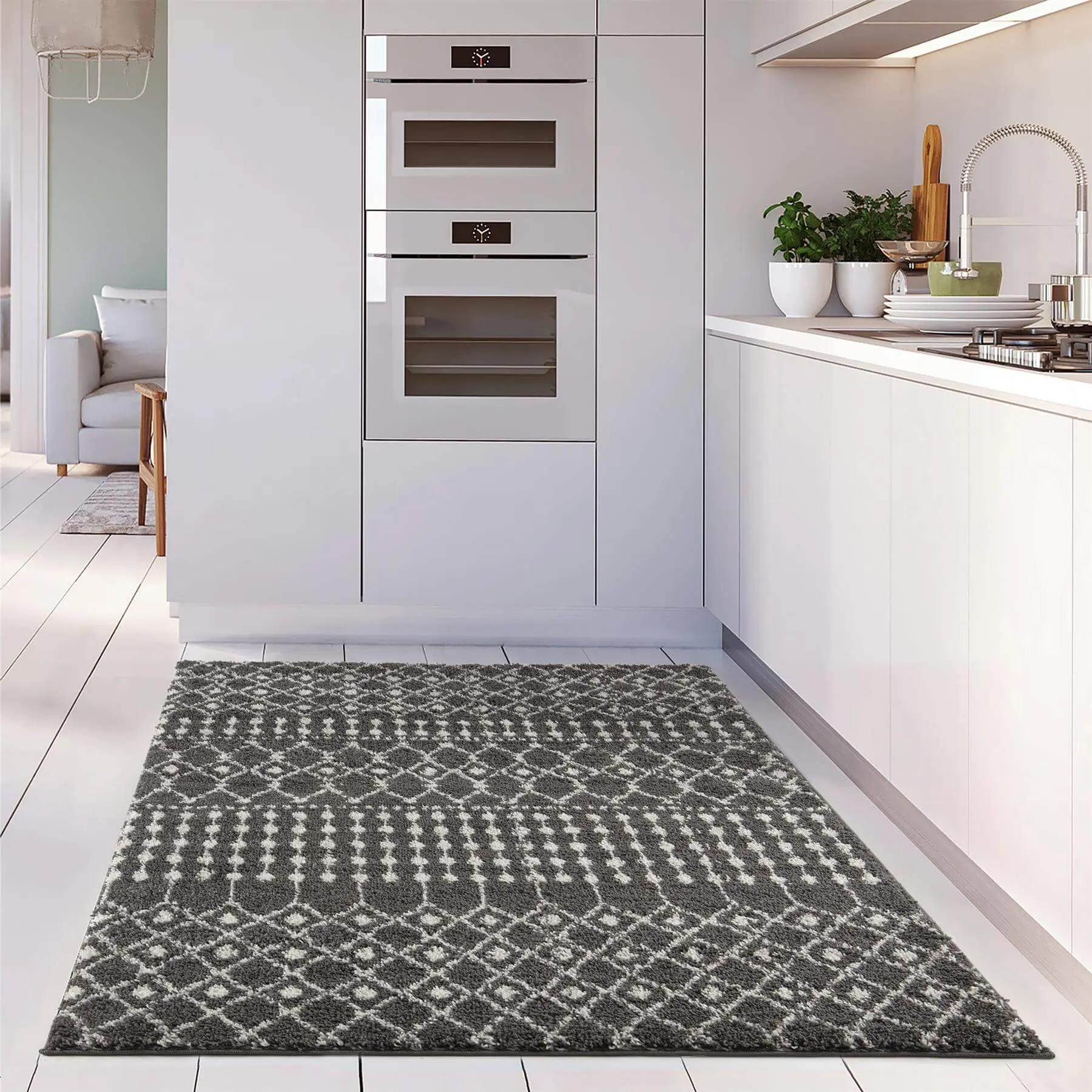 Moroccan Dark Grey Shaggy Rug | 1040 - Image 10