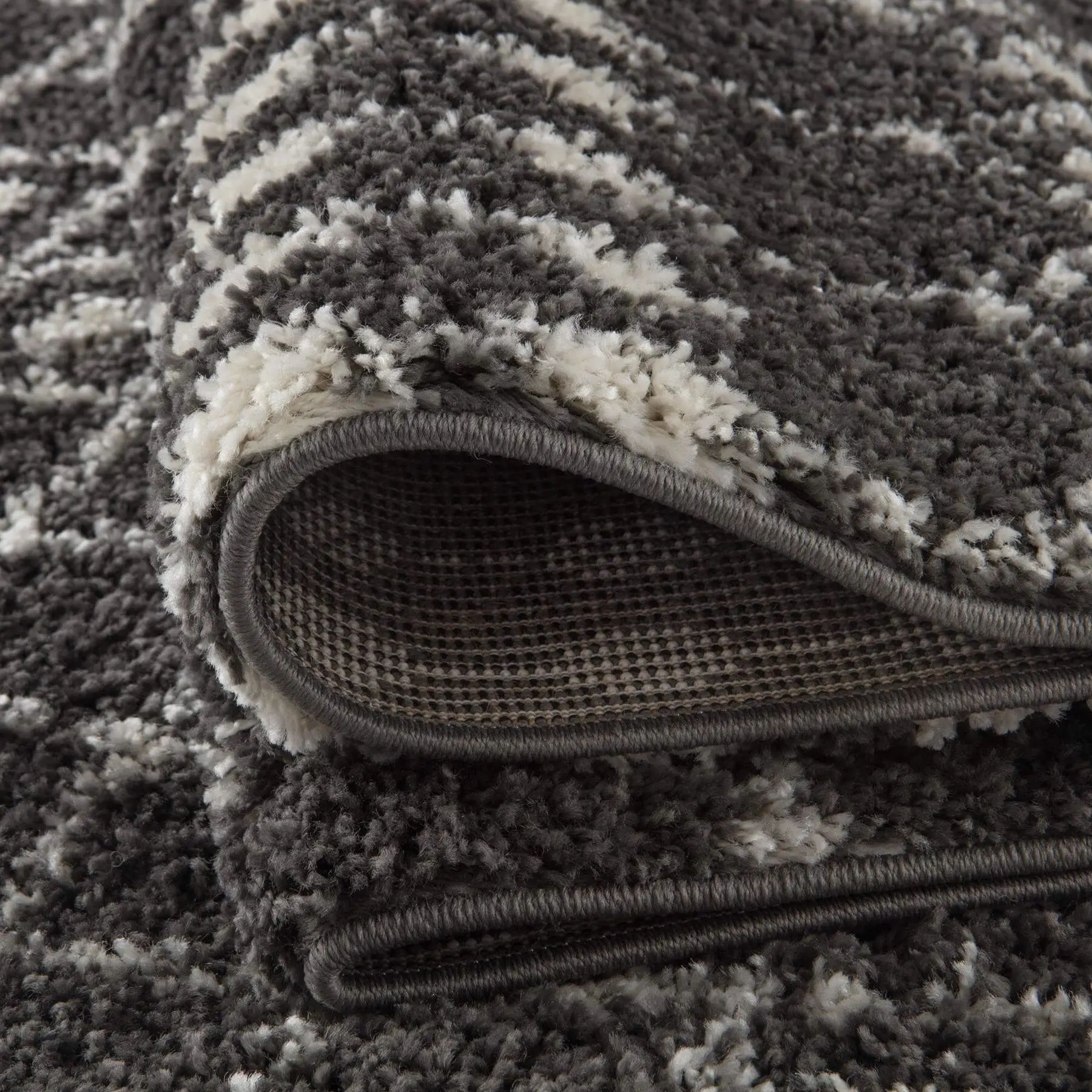 Moroccan Dark Grey Shaggy Rug | 1040 - Image 4