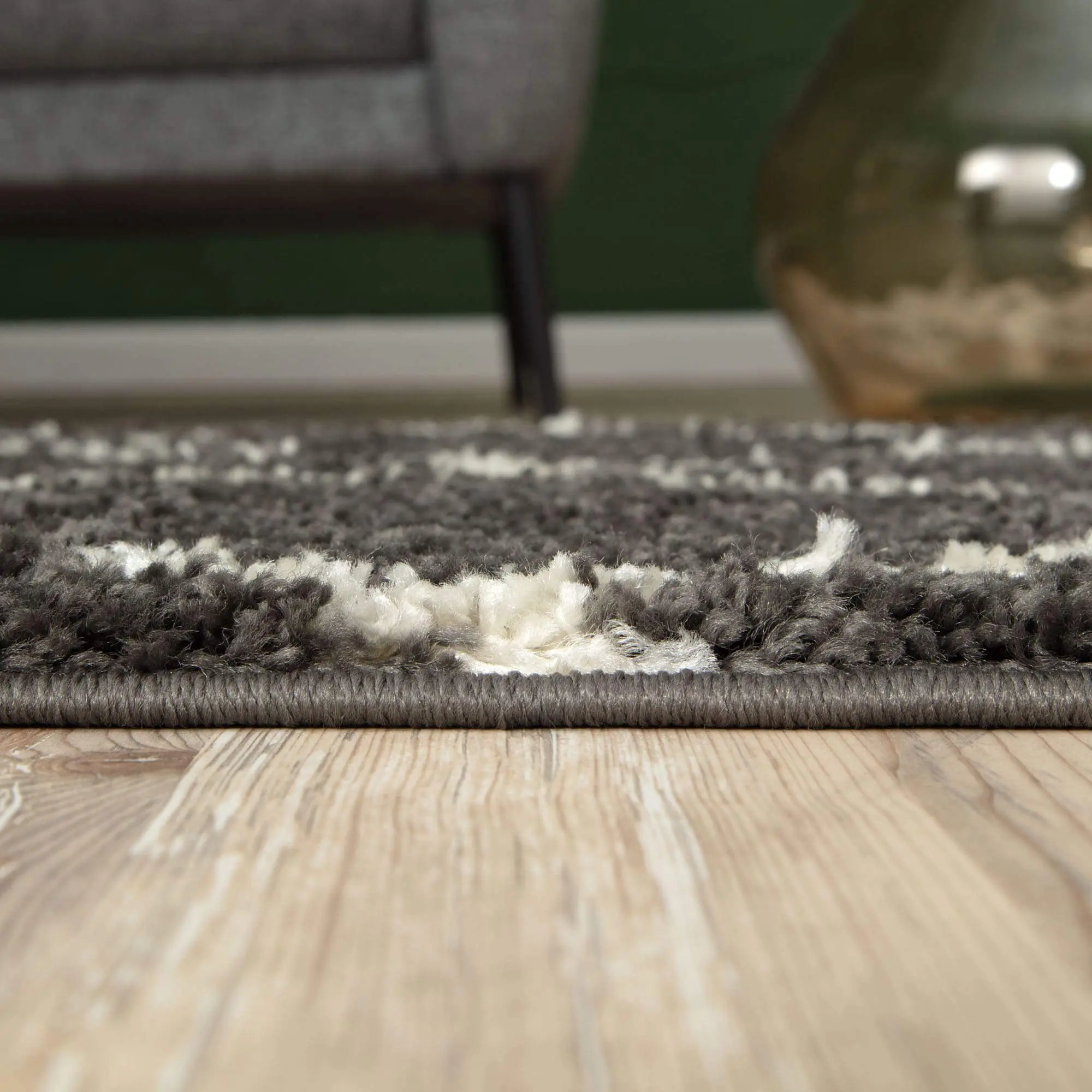 Moroccan Dark Grey Shaggy Rug | 640 - Image 4