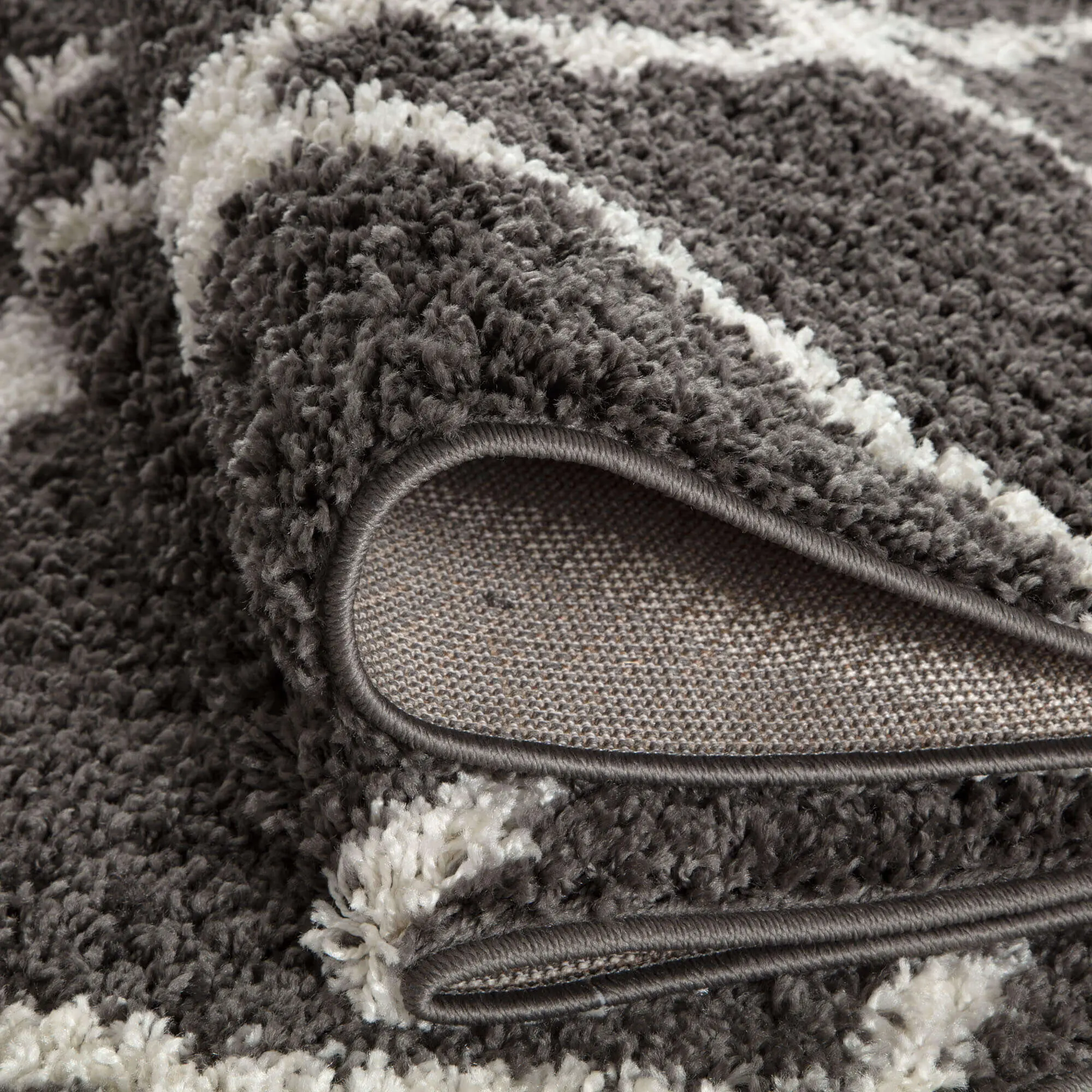 Moroccan Dark Grey Shaggy Rug | 740 - Image 4