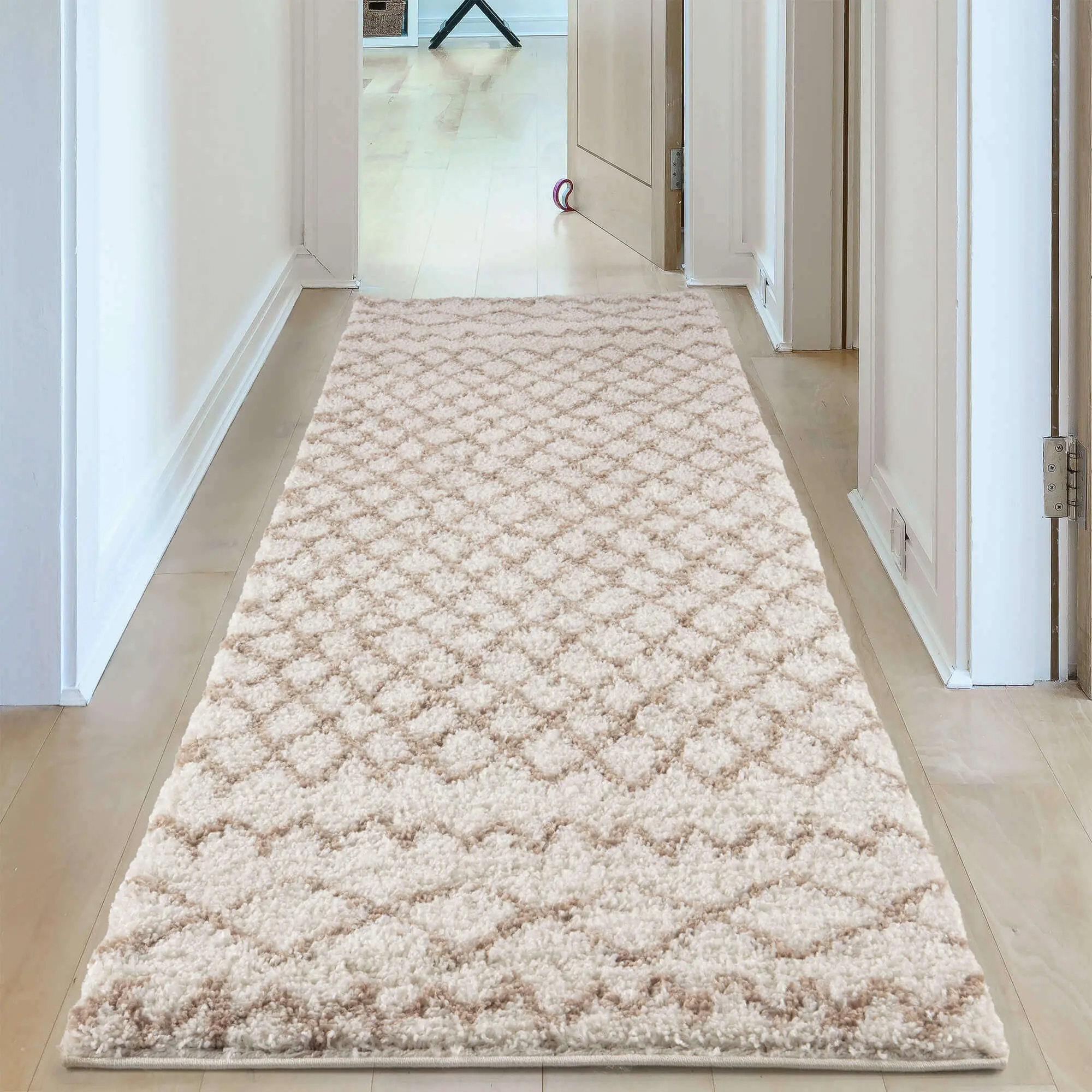 Moroccan Ivory Beige Shaggy Rug | 930 - Image 26