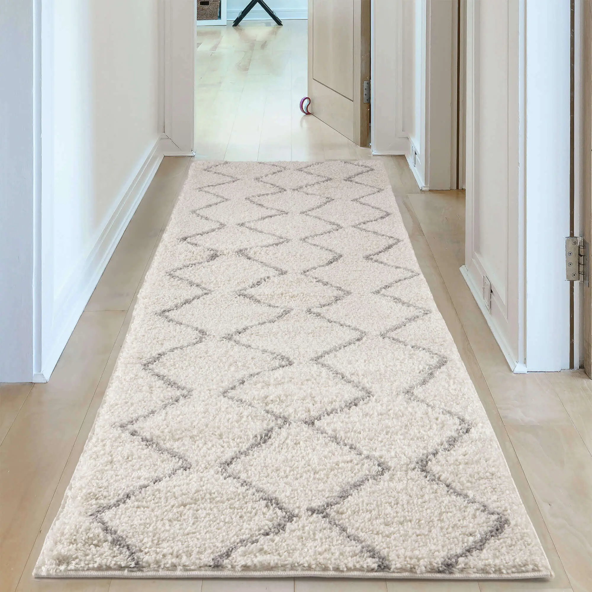 Moroccan Ivory Grey Shaggy Rug | 800 - Image 21