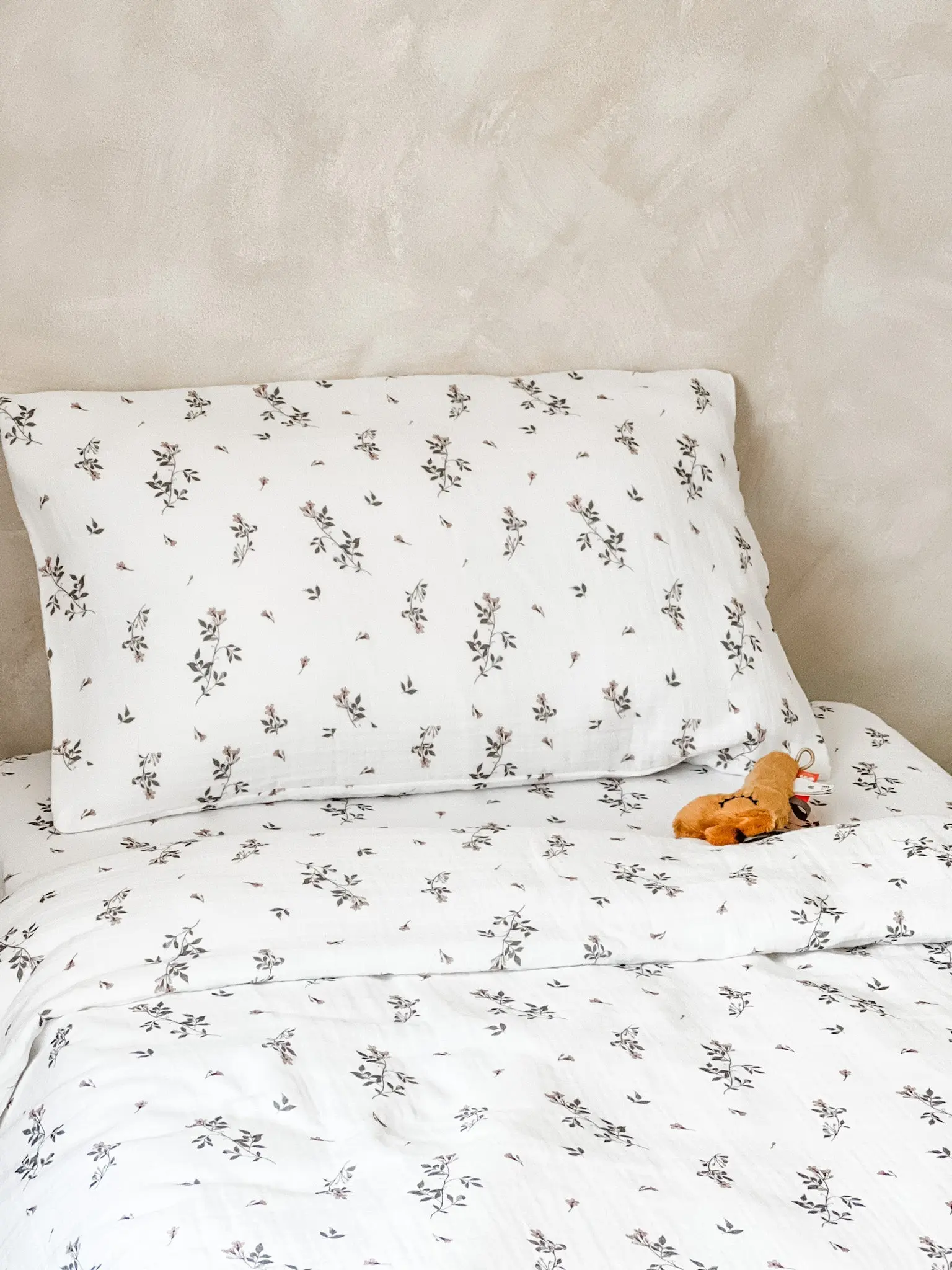 Muslin Cotton Fitted Cotbed Sheet - Jasmine Rose - Image 2
