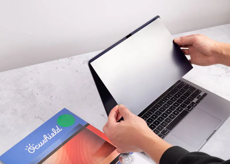 Ocushield Anti blue light filter for MacBook Air & Pro - Image 5