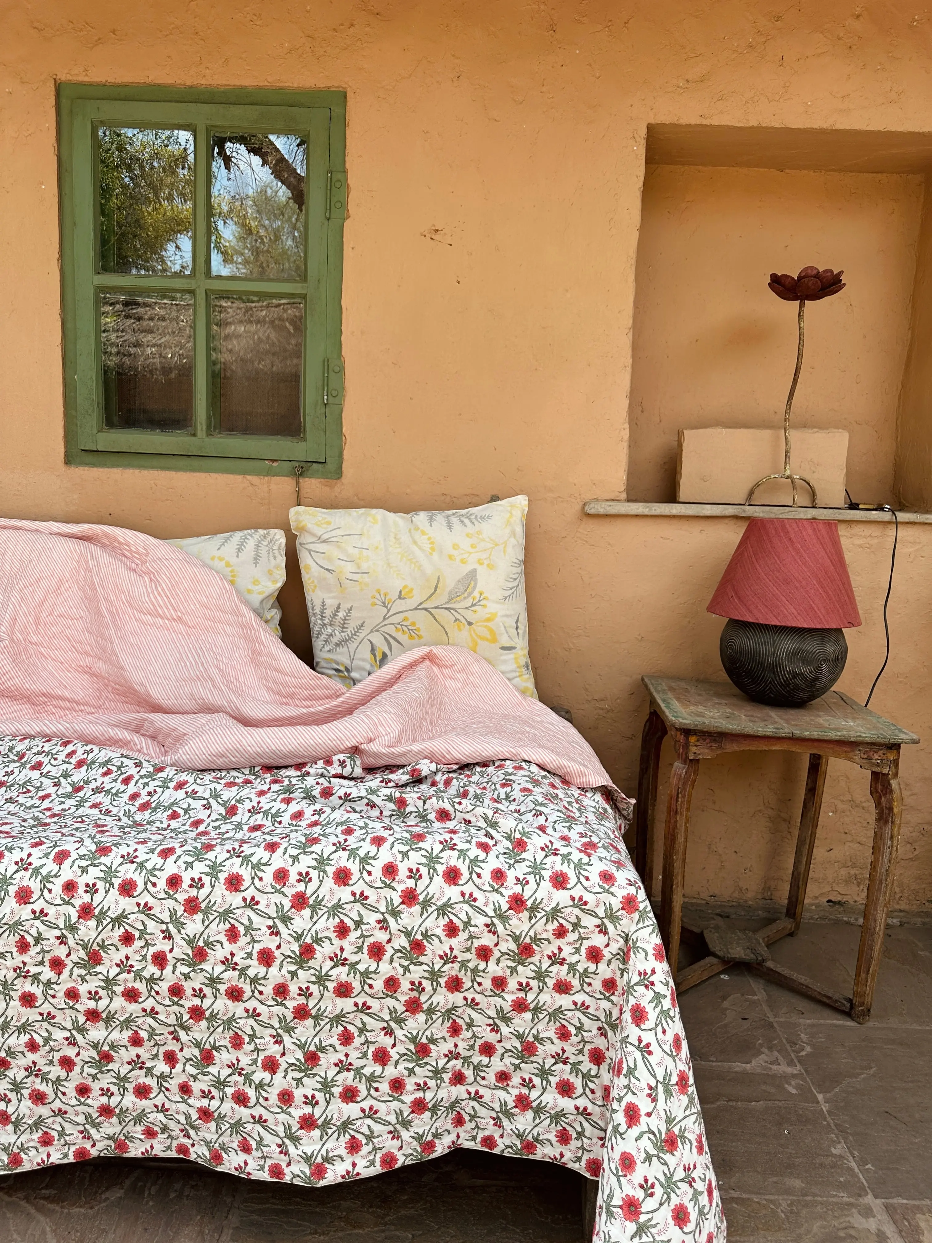 Red Floral Summer Pique Bed Quilt - Image 9
