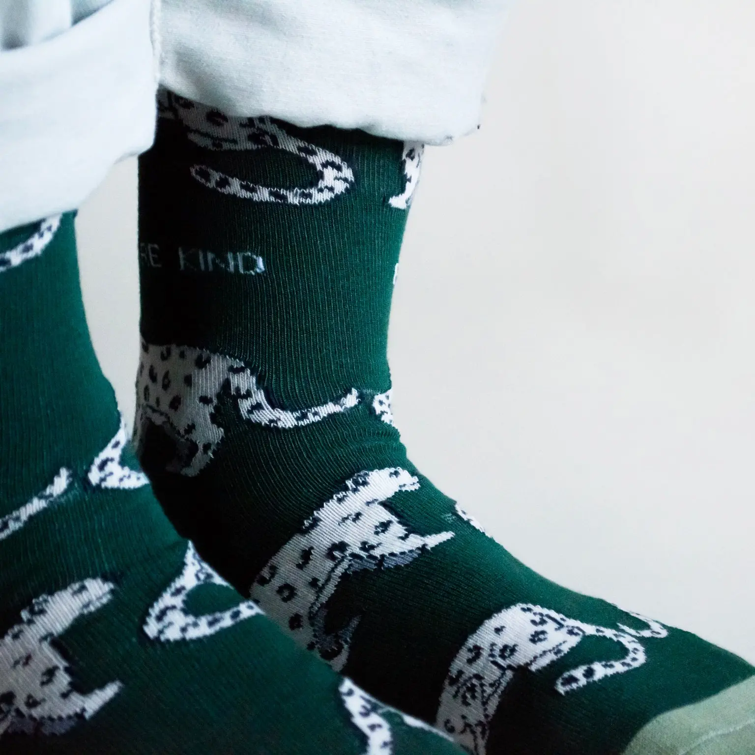 Save the Snow Leopards Bamboo Socks - Image 4