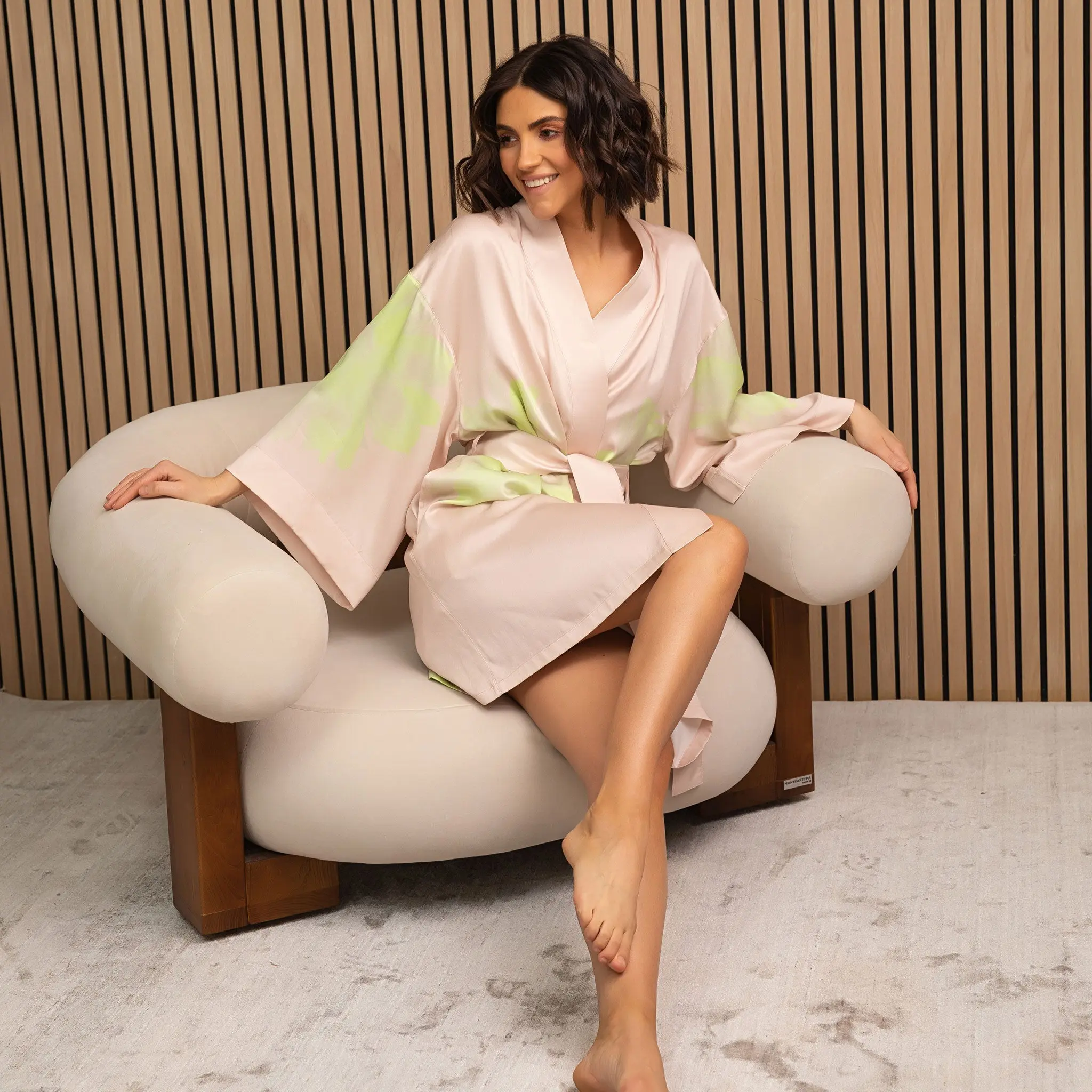 Silk Dreamscape Short Kimono Robe Pink Flower - Image 10