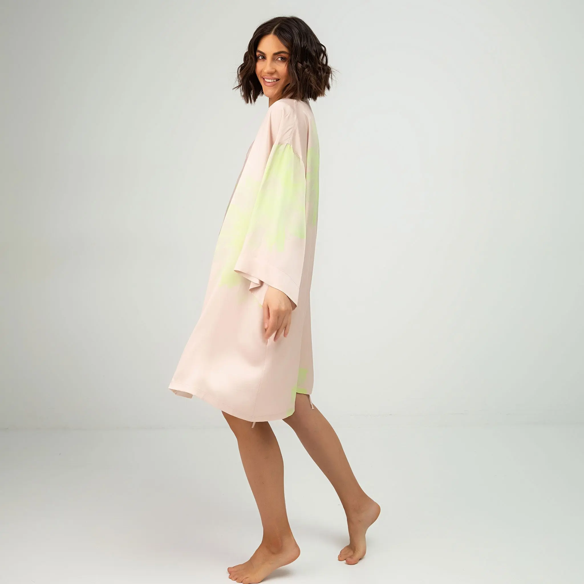 Silk Dreamscape Short Kimono Robe Pink Flower - Image 3
