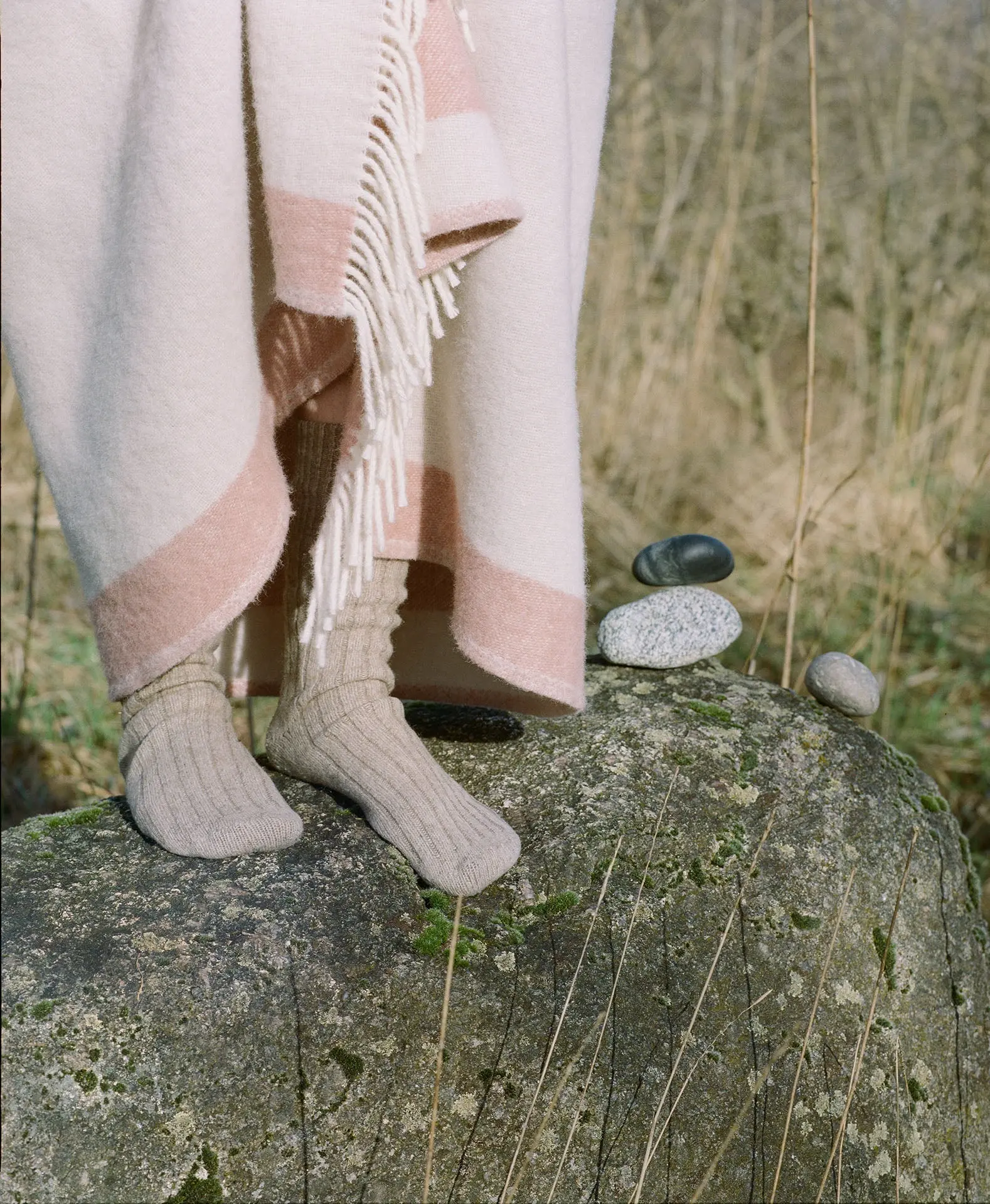STREAM Pink Blanket - Image 6
