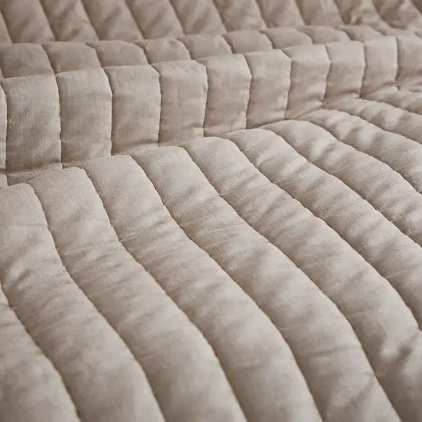 Tetbury Bedspread - Image 4